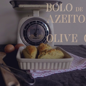 Bolo de azeitona/ Olive cake