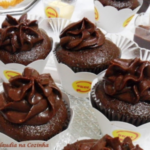 Cupcake de Chocolate com Cobertura de Nutella