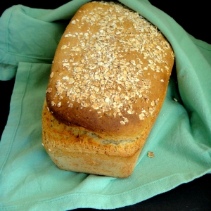 Pão com soro de leite e sementes de papoila