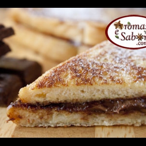 French toast -  rabanada recheada com chocolate