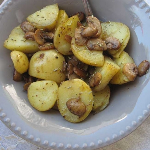 Batatas e Cogumelos Salteados com Alecrim