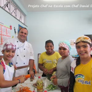 Chef na Escola - Mini Chef - Yakissoba de Churrasco.