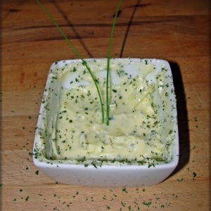 Manteiga de Alho e Ervas - Rápida e Fácil