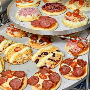 Mini pizza: um lanchinho econômico e delicioso para toda a família