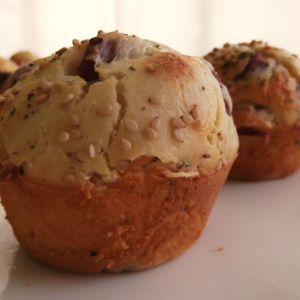 Muffins de Salsichas com Pesto