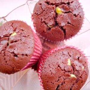 Muffins Red Velvet com Chocolate Branco