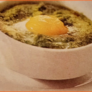 Ovos com Creme de Brócolis