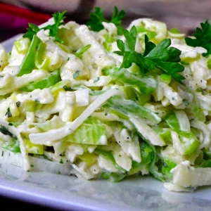 Salada com alho-poró