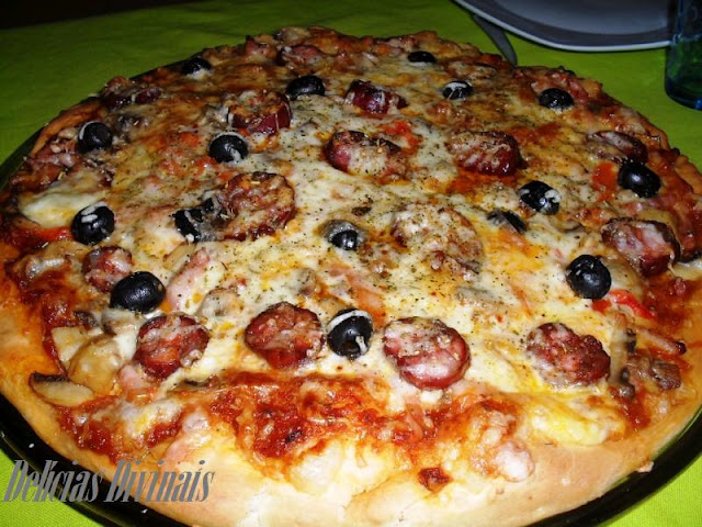 Pizza de Chouriço Caseiro