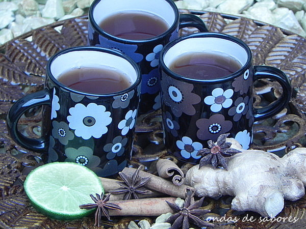 Chá com Gengibre e Especiarias