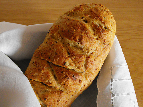 Hoje a Moira vem jantar… e vai haver pão com cebola frita!