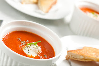Sopa de Tomate Apimentada com Queijo-Quente Crocante