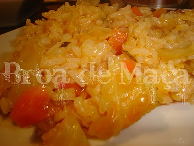 Arroz de legumes com cenoura, couve e courgette