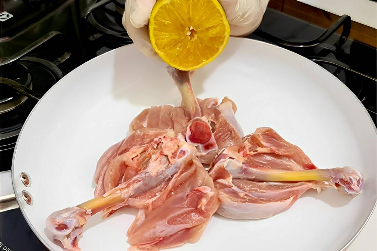 Arroz com frango em 1 panela só: uma receita econômica fácil de fazer e deliciosa para o almoço ou jantar