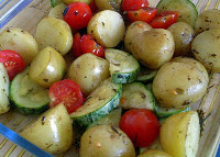 Batatas Assadas com Abobrinha e Tomate-Cereja (vegana)