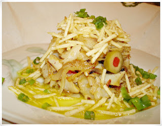 Salada de Bacalhau com Cebola Caramelada