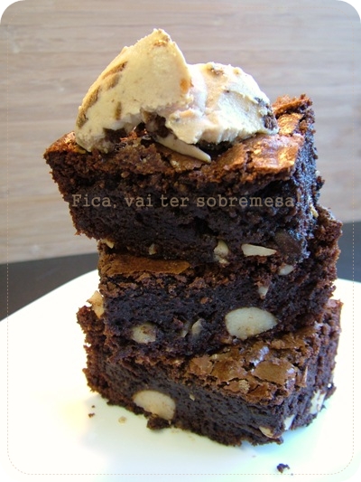 Brownie de chocolate II - com castanha do pará