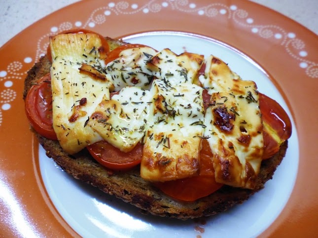 Bruschetta de tomate cherry e queijo feta