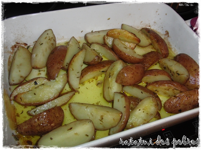 Batatas c/ tomilho e oregãos
