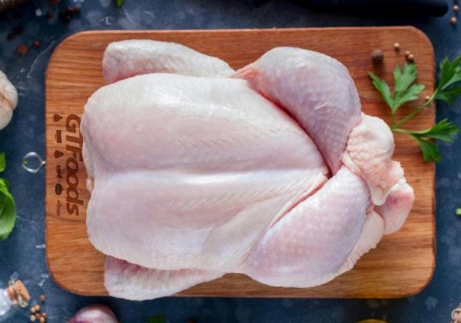 Como descongelar frango de um jeito seguro e sem contaminação