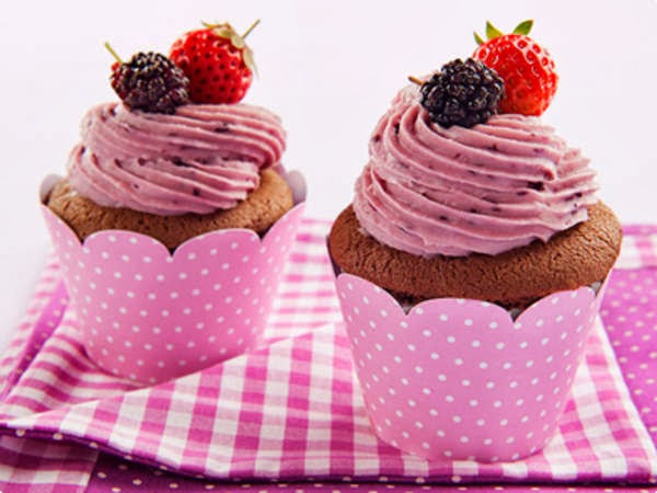 Cupcakes de Chocolate com Ganache de Frutas Vermelhas