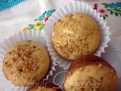 Muffins Recheados com Geléia e Cream Cheese
