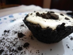 Pseudo-cupcake de chocolate branco com cookies