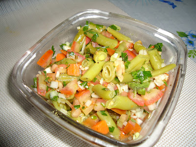 Salada de Vagem e Cenoura com Tomates Marinados