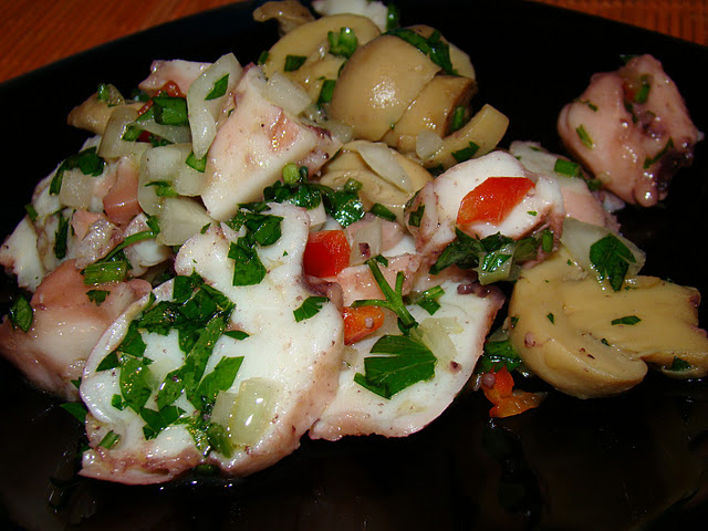 Salada de Pota com Cogumelos e Pimento