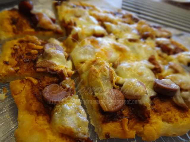 Pizza Caseira de Linguiça e Salsicha • Massa de Pizza Rápida