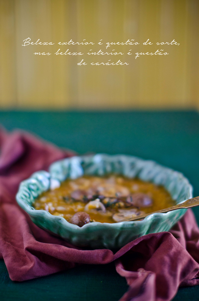 Sopa de lentilhas e quinoa