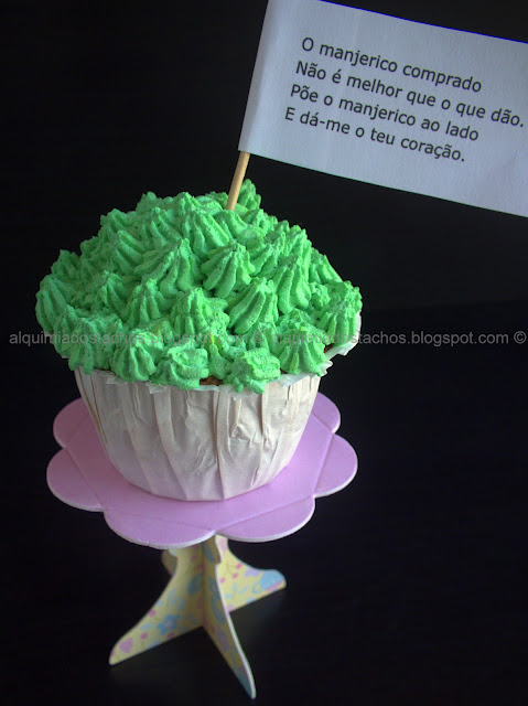 Cupcake Manjerico de São João