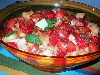 Salada de fruta com aromas de hortelã