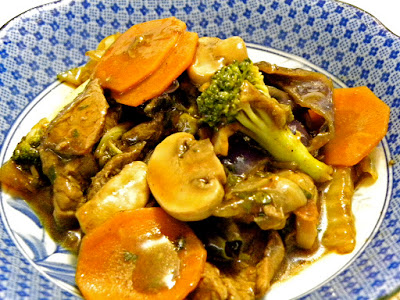 Filé Mignon com Molho Oriental e Legumes