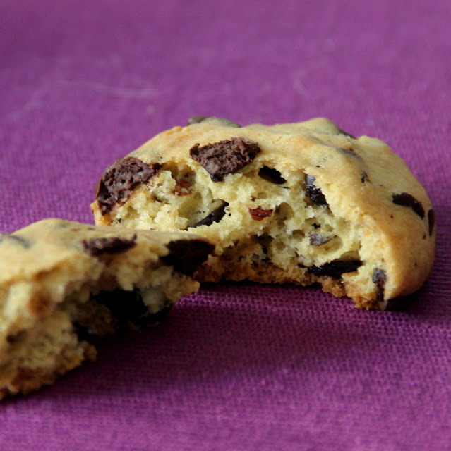 Cookies de Chocolate e Avelã || Hazelnut and Chocolate Cookies