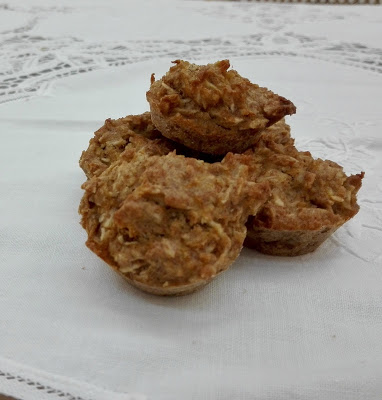Mini-muffins de cenoura, maçã e coco