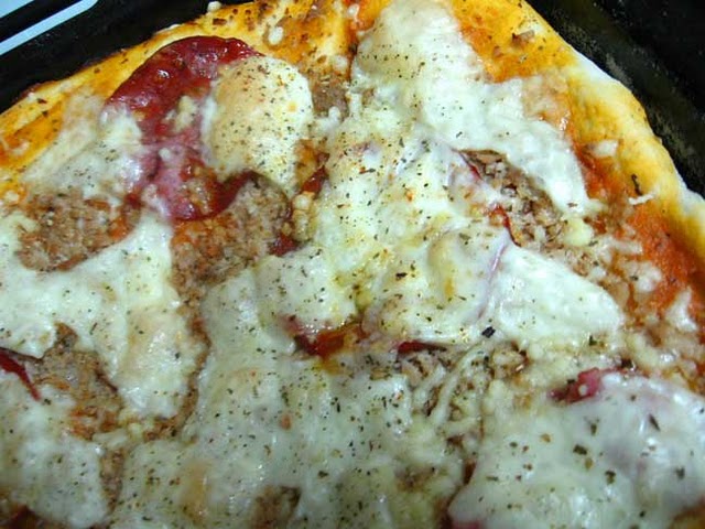 Pizza de Carne e Chouriço (nova receita de base)