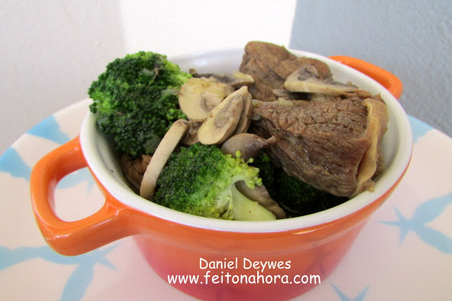 Carne de Panela com brócolis e champignon