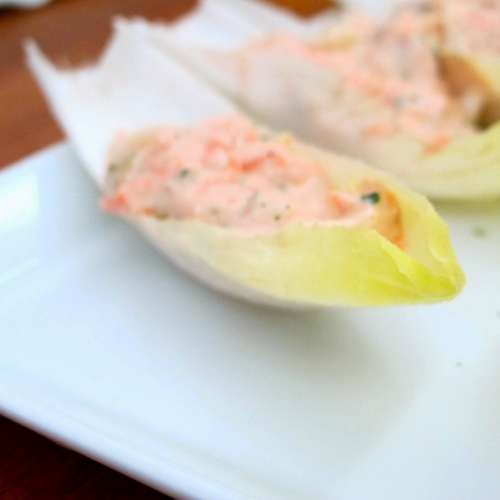 Salada de endívias com atum