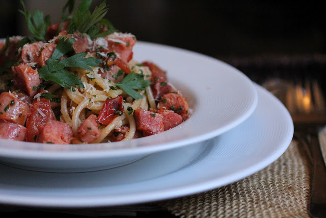 Spaghetti com Molho Rápido de Linguiças e Tomates