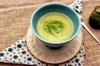 Creme de cherovia com pesto de agrião / Parsnip cream soup with watercress pesto