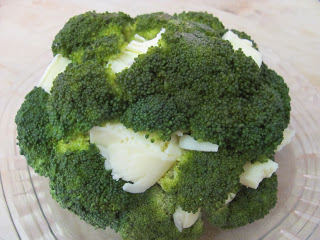 Brócolis Gratinados com Molho Branco