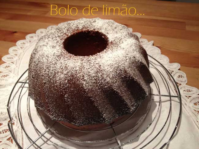 Lemon bundt Cake / Bolo Denso de Limão