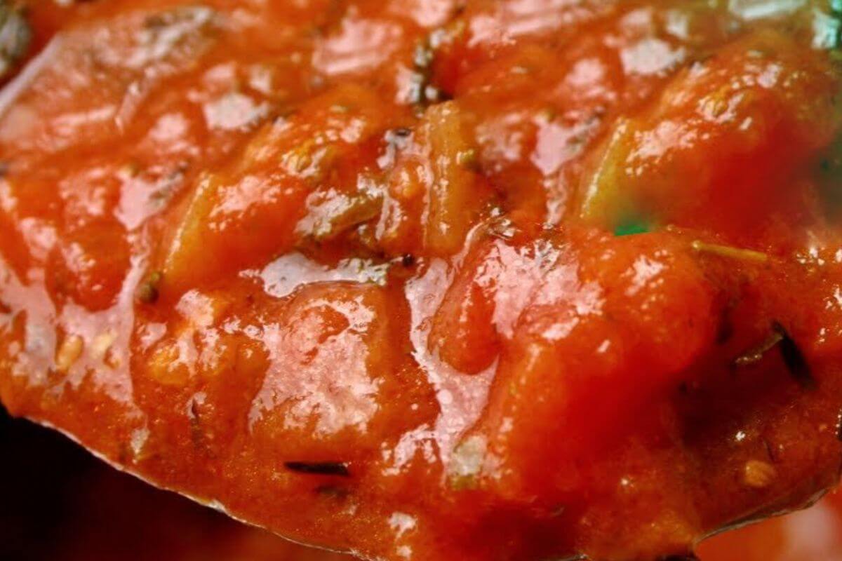 Molho de tomate caseiro perfeito para acompanhar sua receita secreta de macarronada