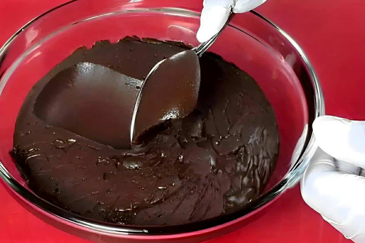 Mousse de chocolate 2 em 1: para servir na sobremesa ou rechear bolos tortas e trufas