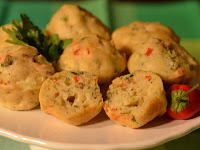 Muffin Salgado com Alho-Poró, Pimentão e Azeitona (vegana)