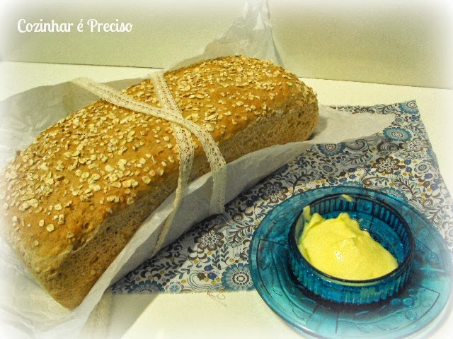 8° World Bread Day - Pão de Aveia, Mel & Coco