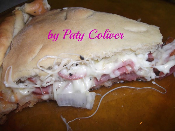 Pizza fechada: Paty Coliver