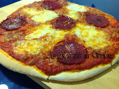 Pizza Pepperoni e Mozarela - Yammi