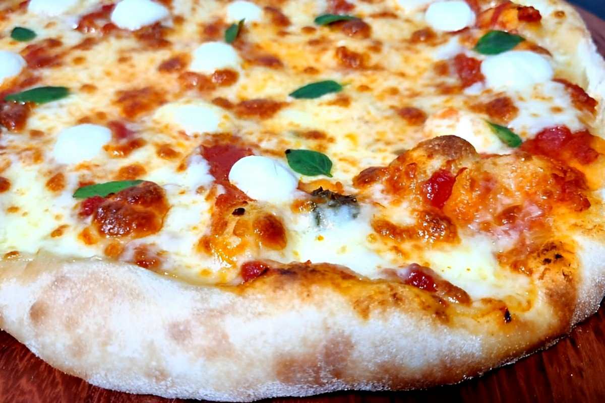 Pizza caseira com todos os segredos para a sua pizza ficar igualzinha a da pizzaria